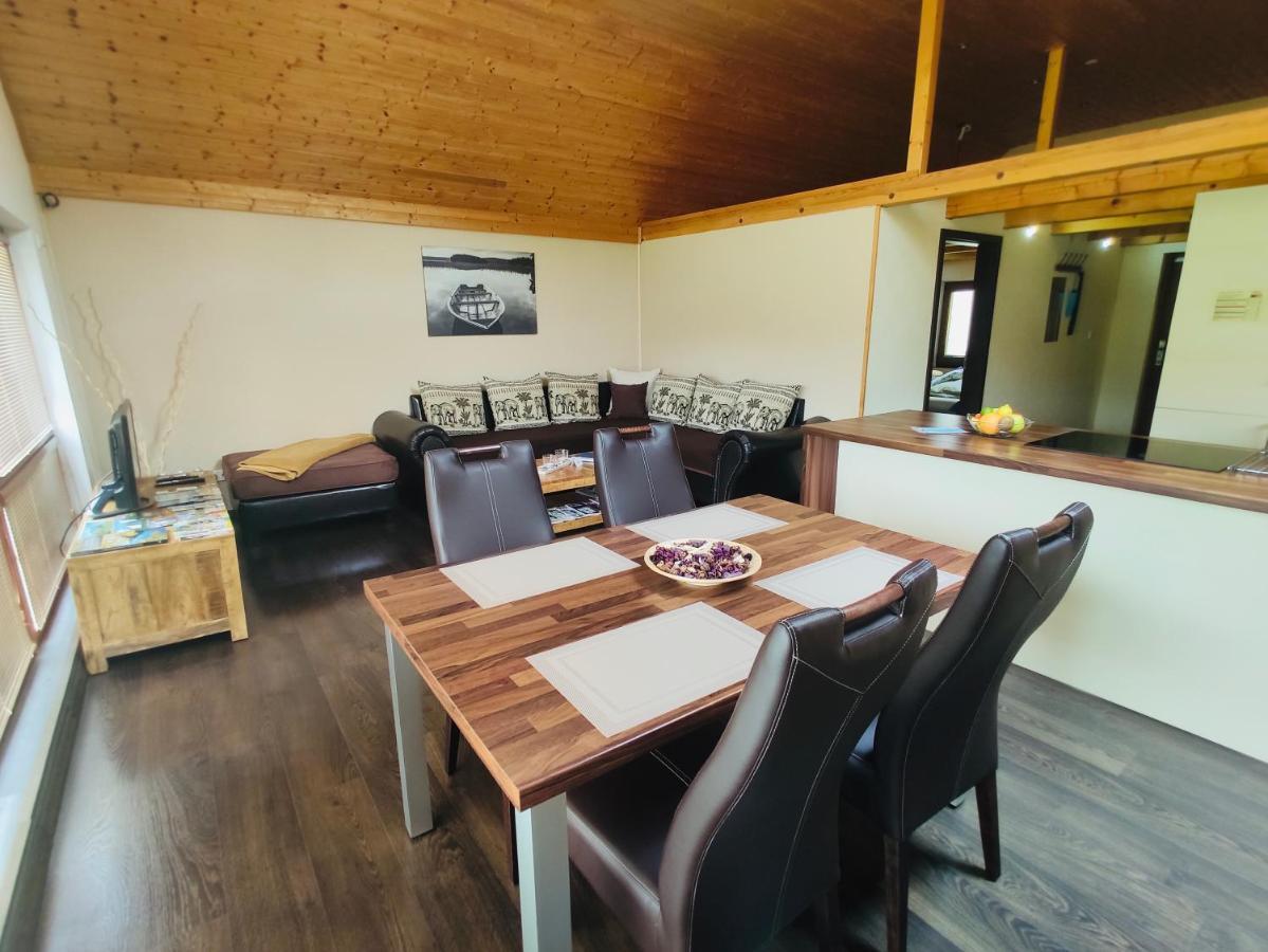 Grand Spa Holiday Home Sklené Teplice Esterno foto