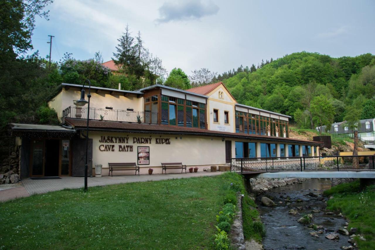 Grand Spa Holiday Home Sklené Teplice Esterno foto